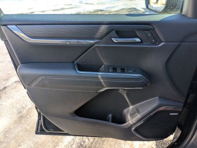 Used 2025 GMC Acadia Elevation image 11