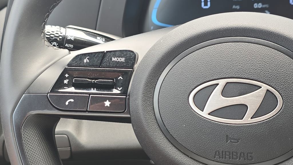 Certified 2025 Hyundai Elantra Sport FWD image 25