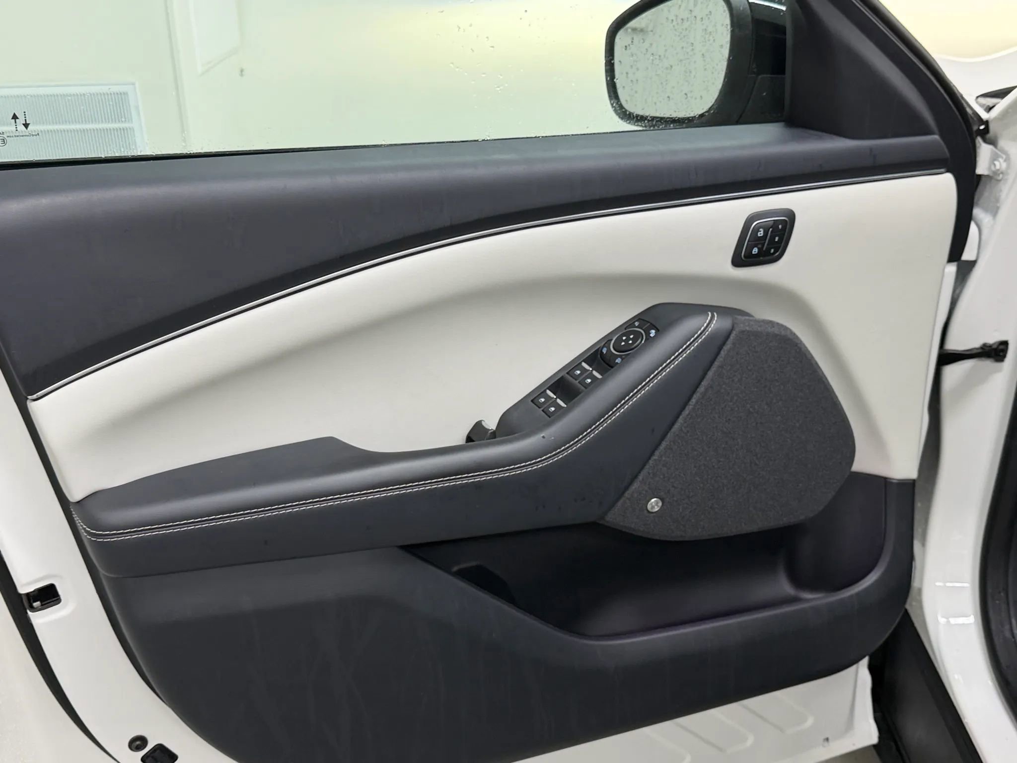 Used 2024 Ford Mustang Mach-E Premium RWD image 29