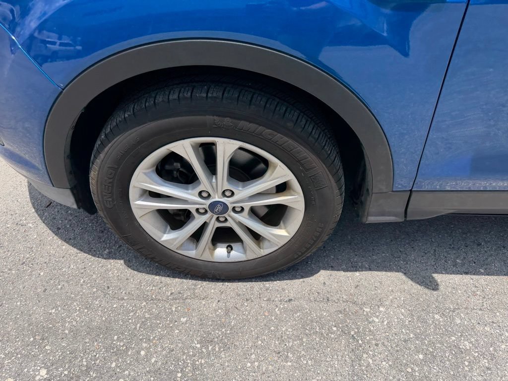 Used 2017 Ford Escape SE w/ Equipment Group 201A AWD/4WD image 9
