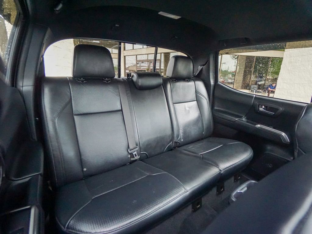 Used 2020 Toyota Tacoma Limited image 35