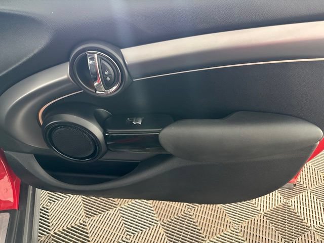 Used 2023 MINI Cooper 4-Door Hardtop FWD image 21