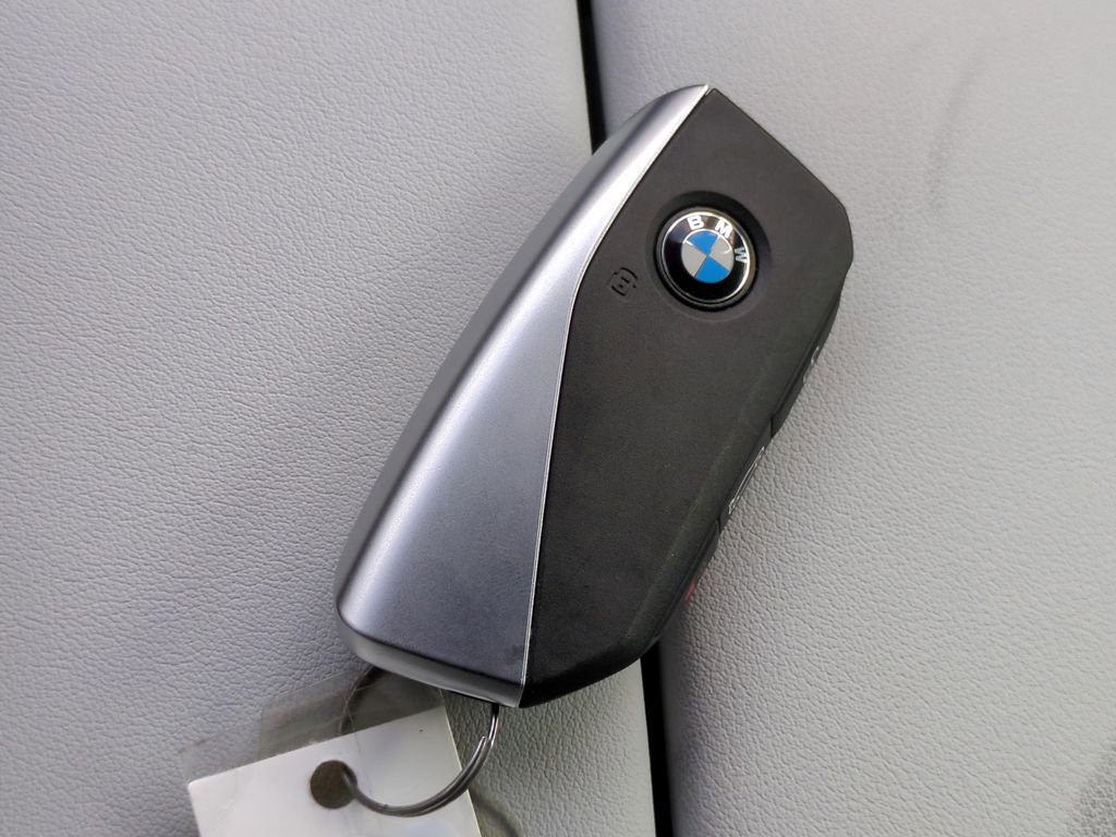 Used 2024 BMW X5 sDrive40i w/ Parking Assistance Package RWD image 24