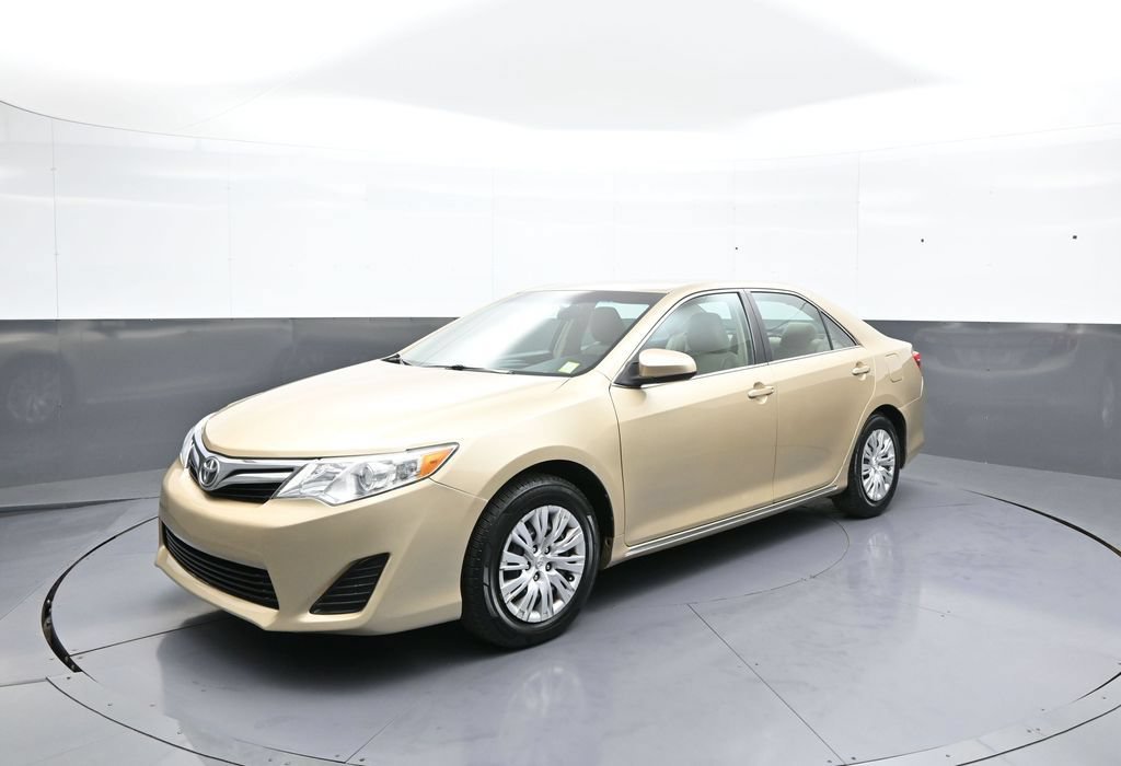 Used 2012 Toyota Camry LE FWD image 10