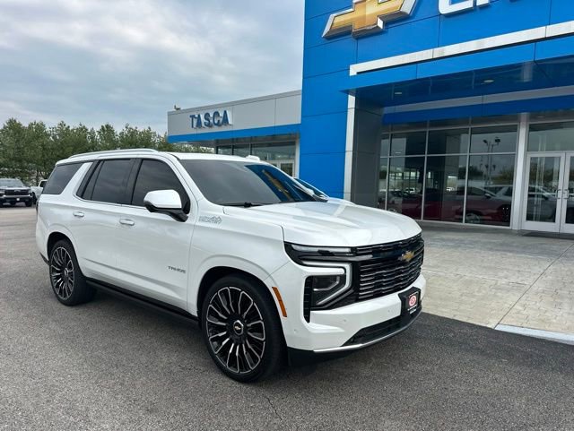 Used 2025 Chevrolet Tahoe High Country AWD/4WD image 1