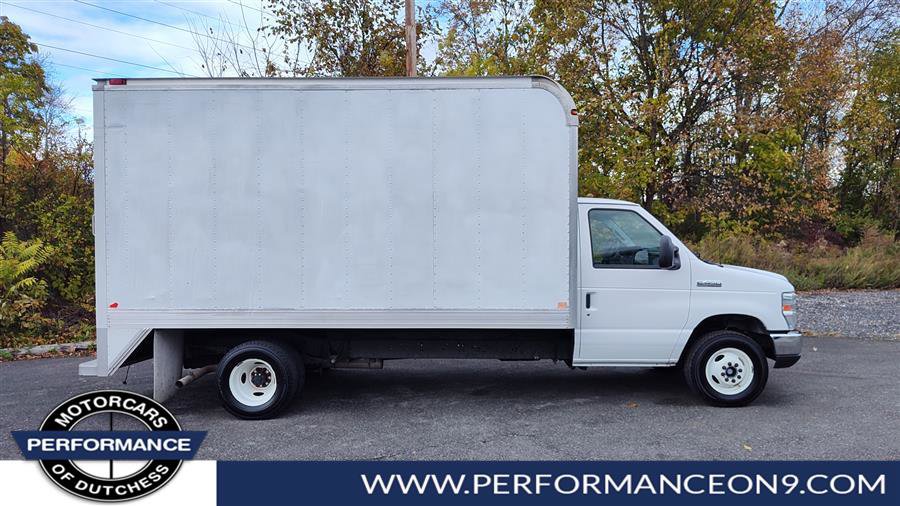 Used 2016 Ford E-450 and Econoline 450 Super Duty image 2