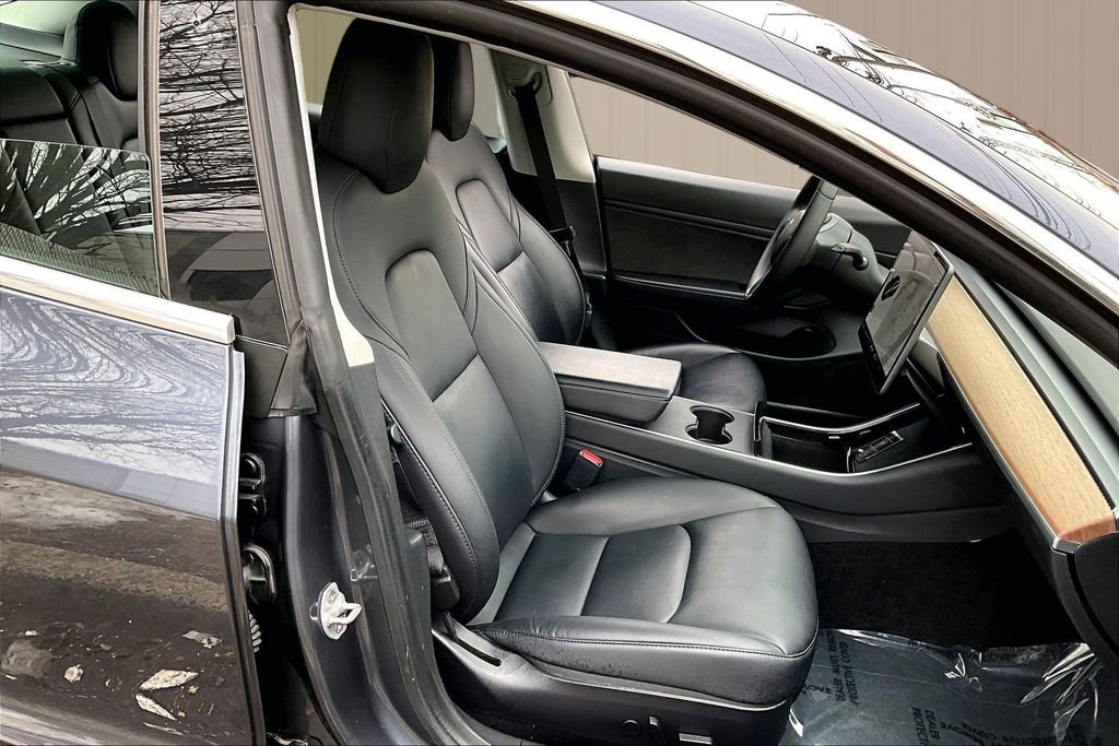Used 2020 Tesla Model 3 Long Range image 29