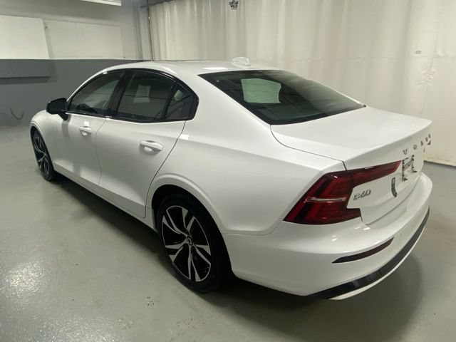 Used 2025 Volvo S60 B5 Core AWD/4WD image 2