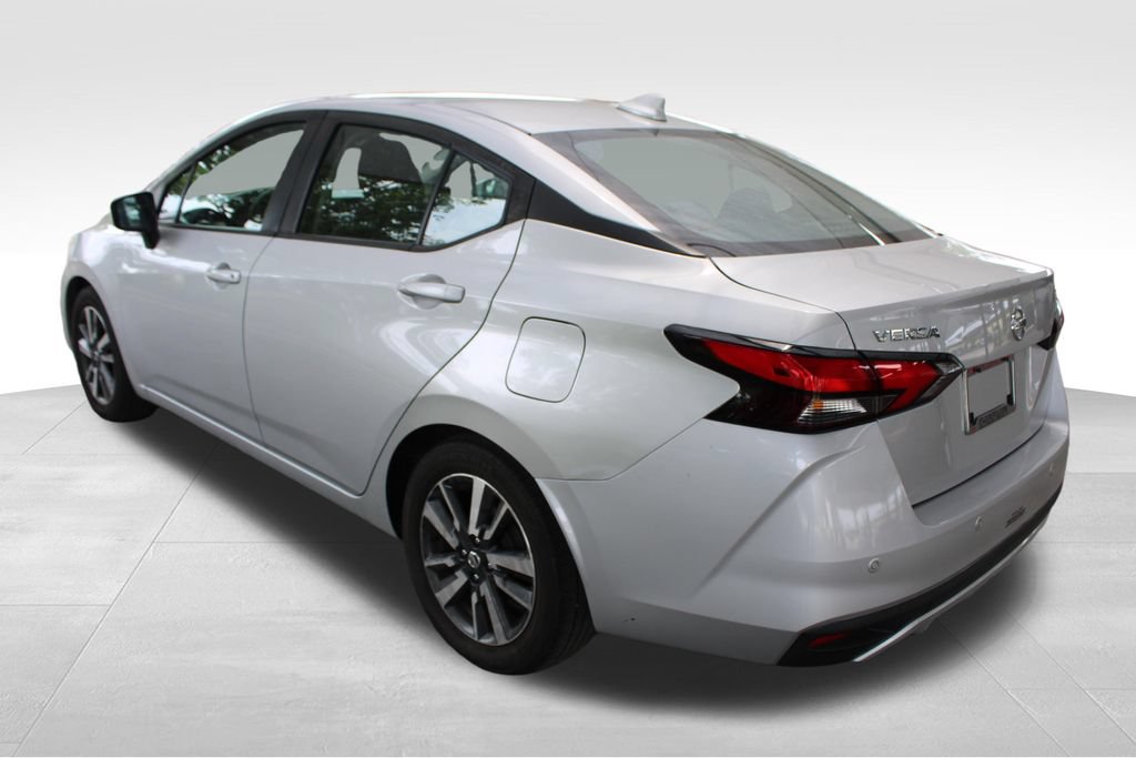 Used 2021 Nissan Versa SV FWD image 12
