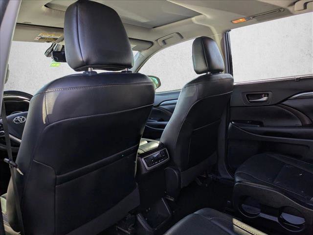 Used 2019 Toyota Highlander Limited image 13