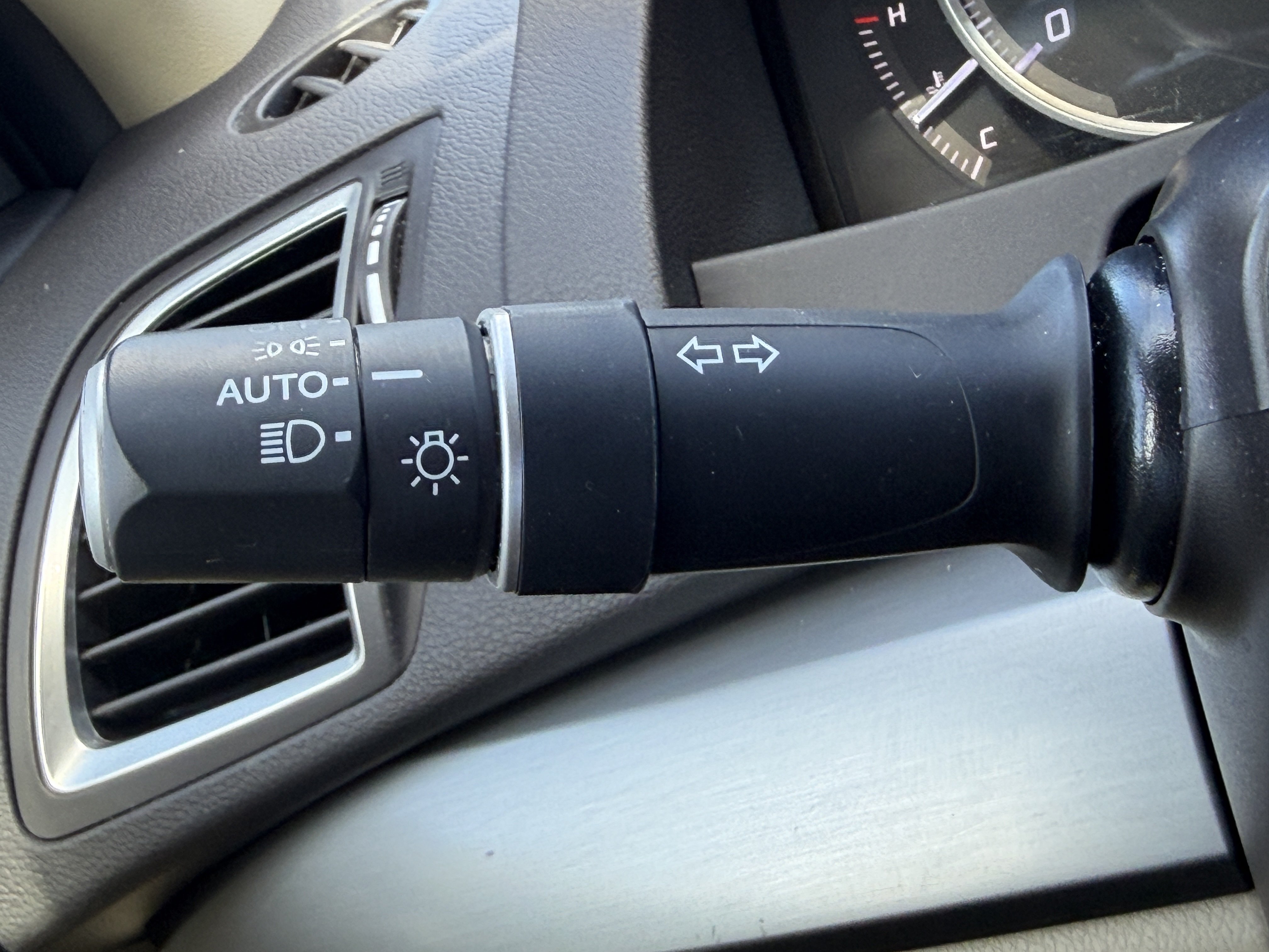Used 2018 Acura RDX w/ Tech & AcuraWatch Plus Pack FWD image 28