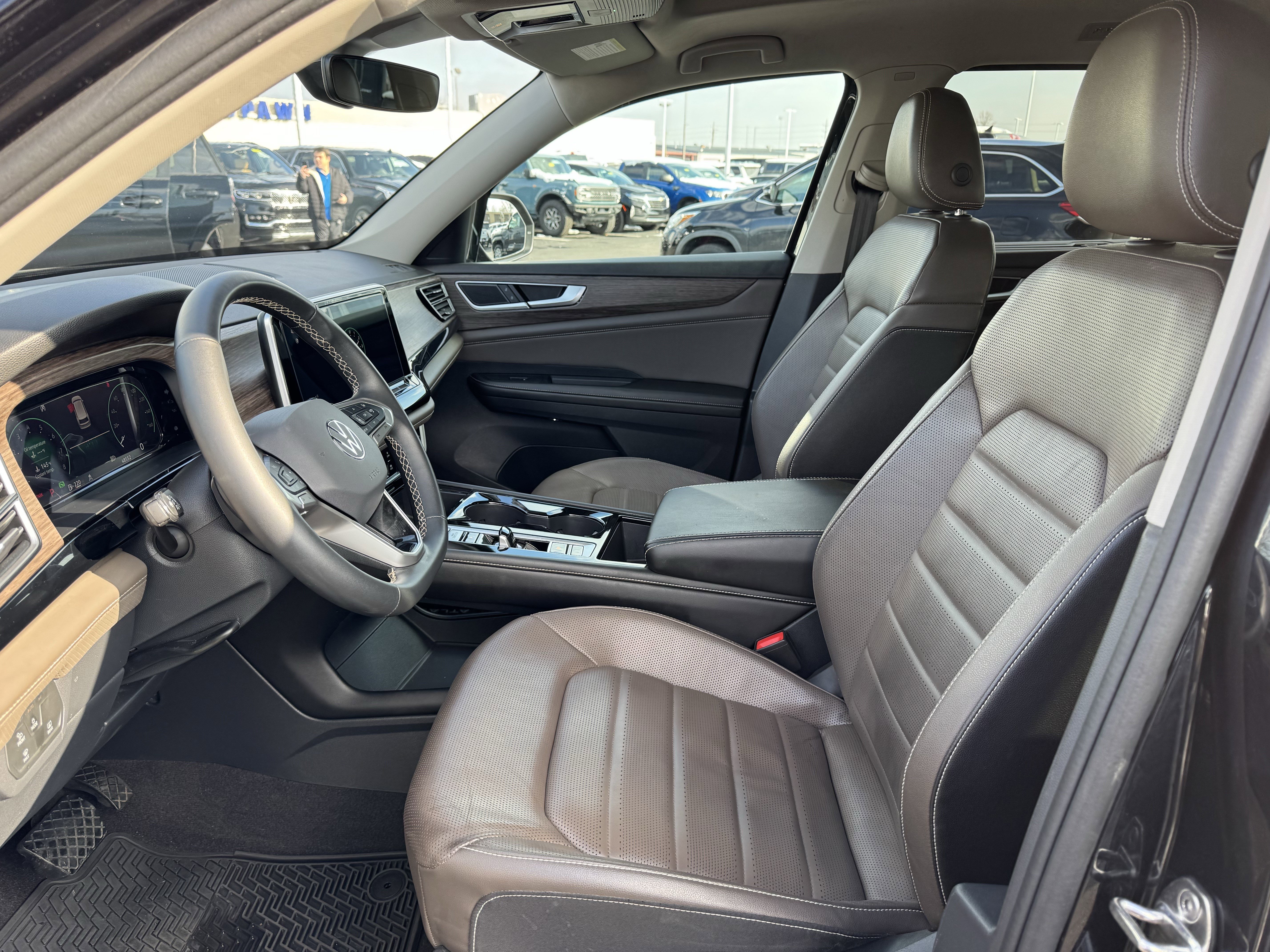 Used 2024 Volkswagen Atlas SEL image 26