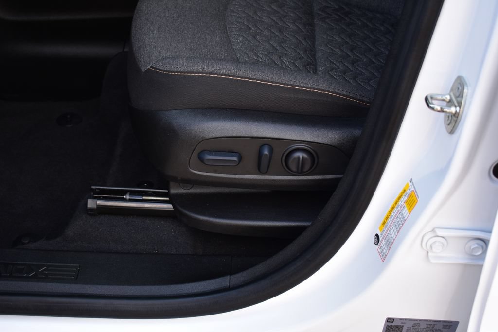 Used 2022 Chevrolet Equinox LT FWD image 18