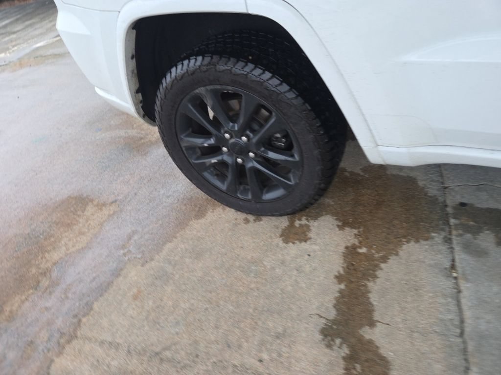 Used 2019 Jeep Grand Cherokee Altitude AWD/4WD image 11