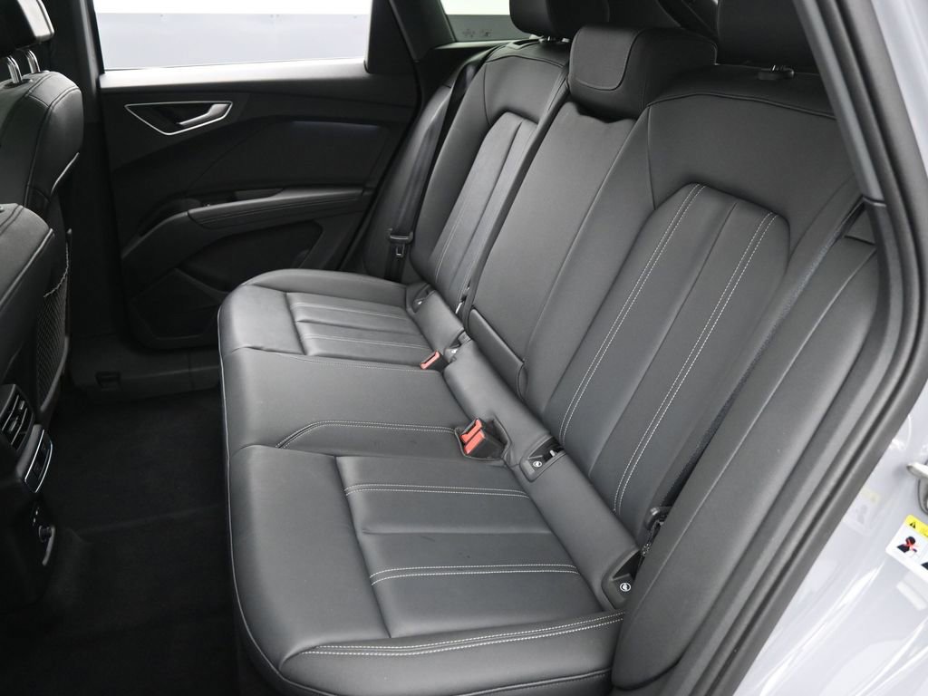 Used 2024 Audi Q4 e-tron Premium w/ Convenience Package image 29