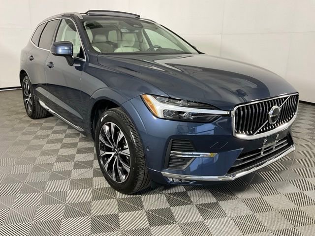 Certified 2023 Volvo XC60 B5 Plus AWD/4WD image 3