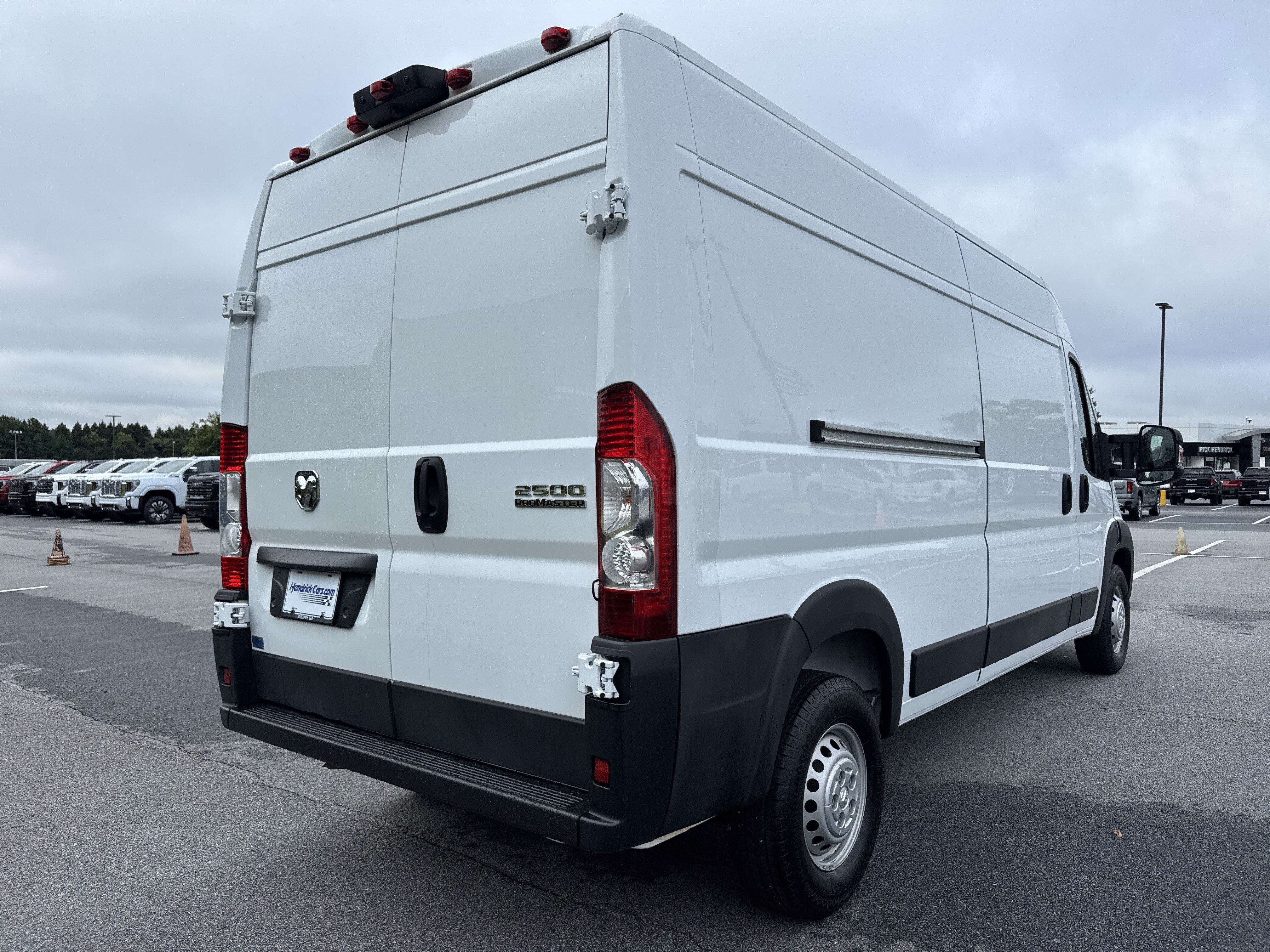 Used 2023 RAM ProMaster 2500 FWD image 10