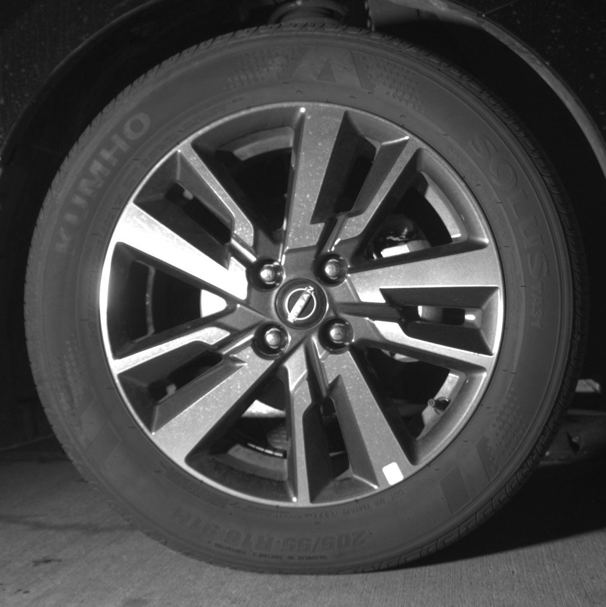 Used 2025 Nissan Versa SV w/ Trunk Package image 13