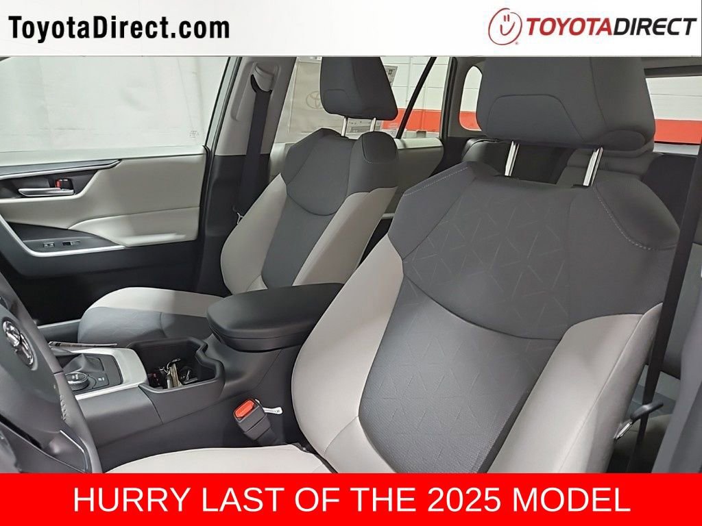New 2025 Toyota RAV4 XLE image 11