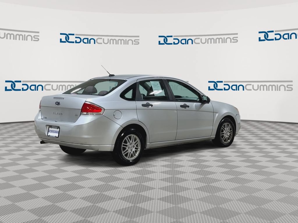Used 2011 Ford Focus SE w/ 201A Rapid Spec Order Code FWD image 8