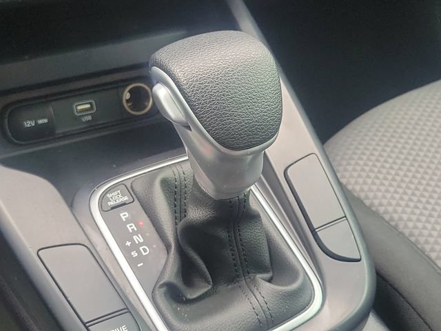 Used 2025 Kia Soul LX w/ LX Technology Package FWD image 28