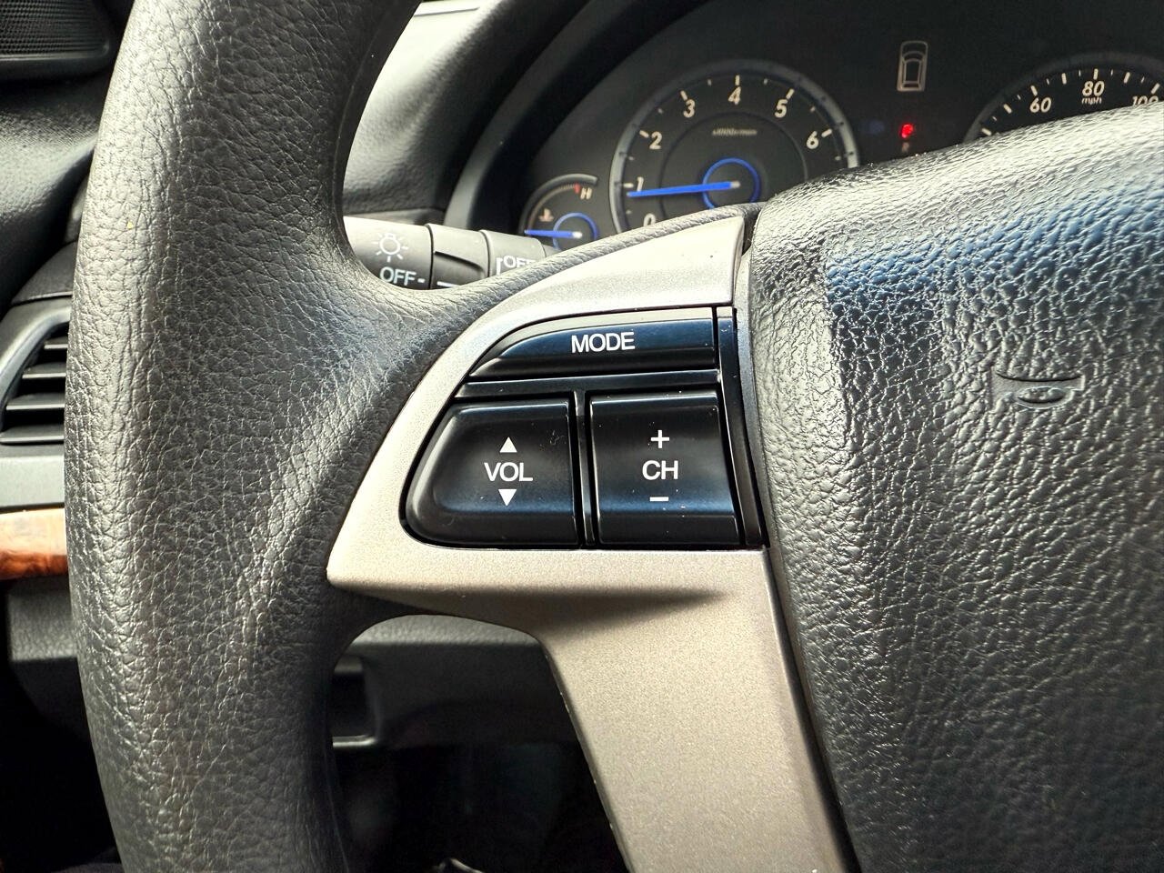 Used 2010 Honda Crosstour EX image 16