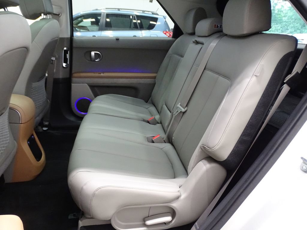 Used 2024 Hyundai Ioniq 5 Limited image 14