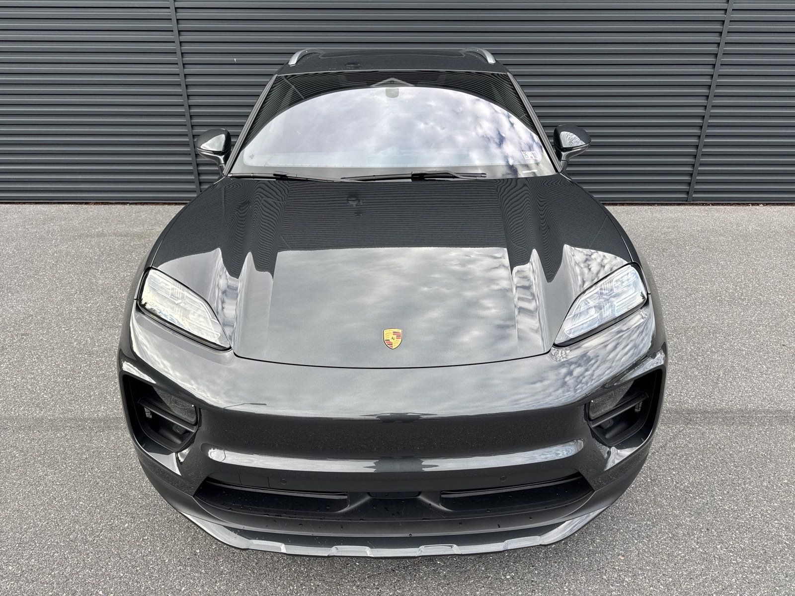 New 2025 Porsche Macan 4 Electric image 8