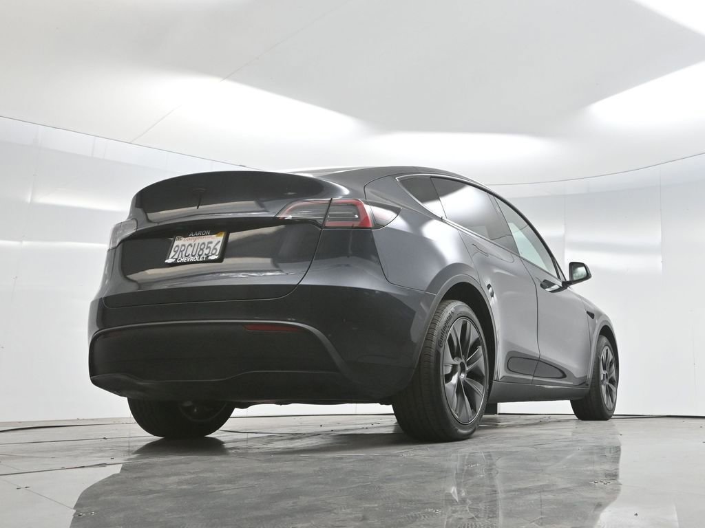 Used 2025 Tesla Model Y Long Range image 56