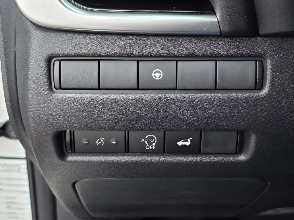 Used 2023 Nissan Rogue SL w/ SL Premium Package image 24