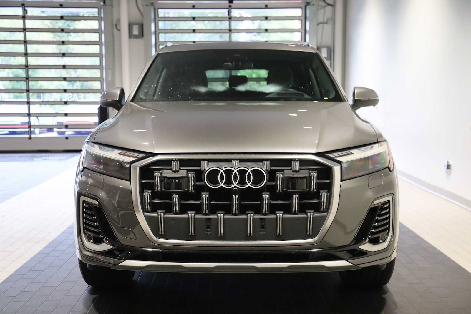 Used 2025 Audi Q7 3.0T Prestige w/ Prestige Package AWD/4WD image 10