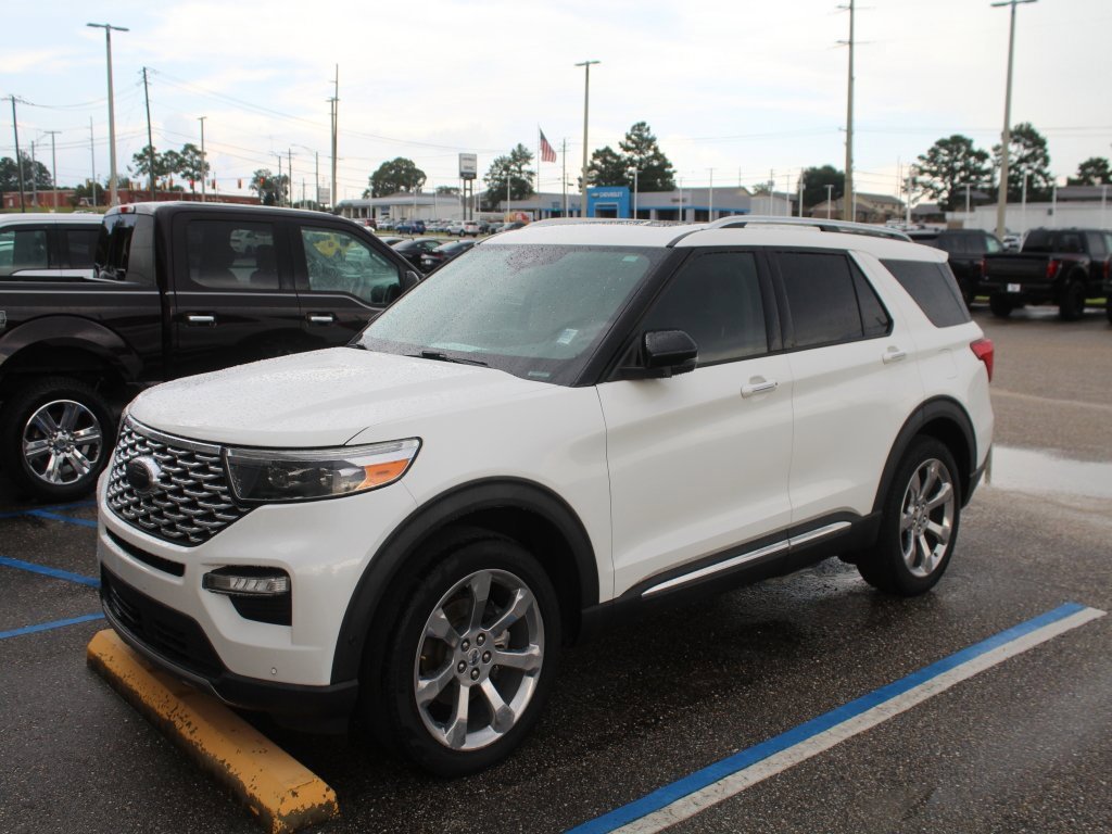 Used 2020 Ford Explorer Platinum w/ Premium Technology Package image 2