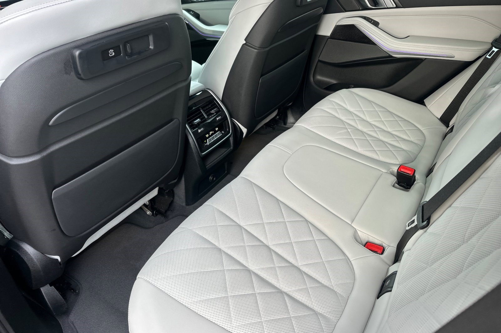 Certified 2023 BMW X5 M50i w/ Executive Package image 15