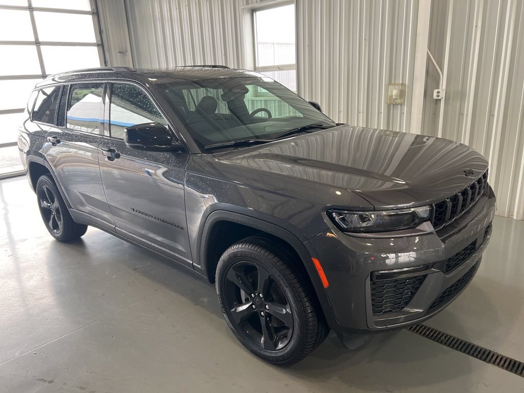 New 2026 Jeep Grand Cherokee L Limited w/ Limited Altitude Package