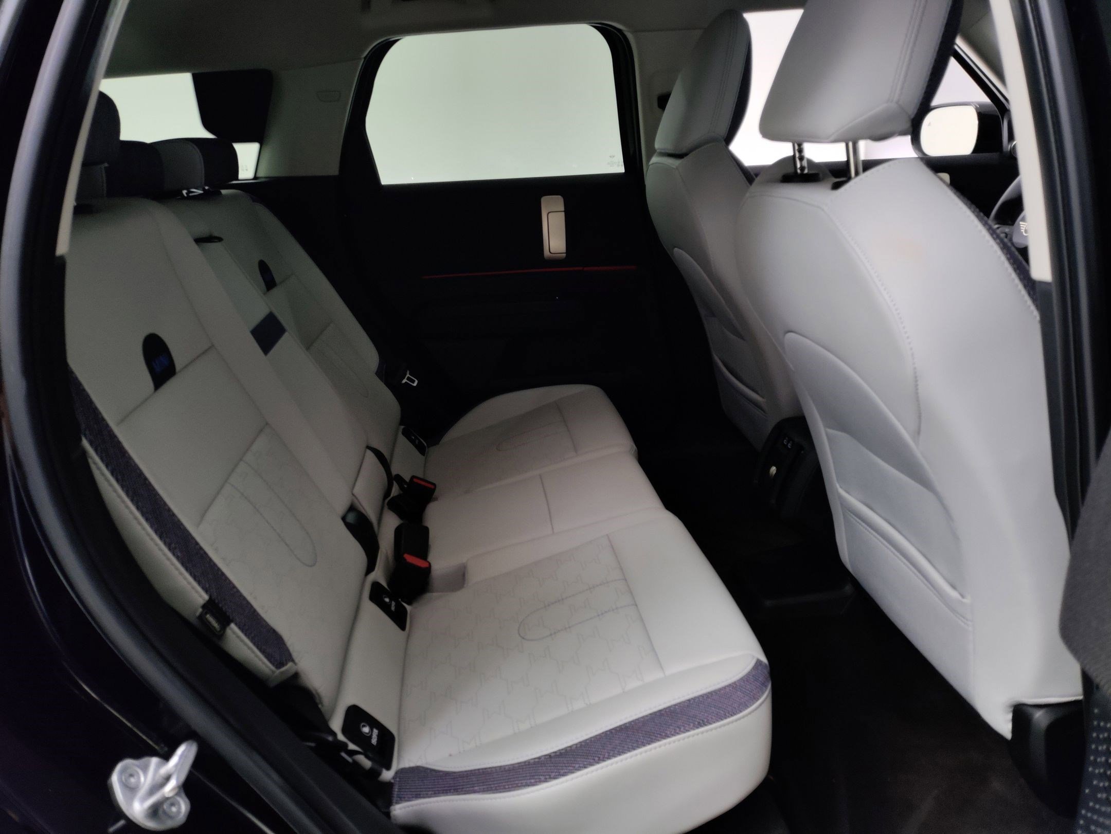 Used 2025 MINI Cooper Countryman S w/ Comfort Package Max image 24