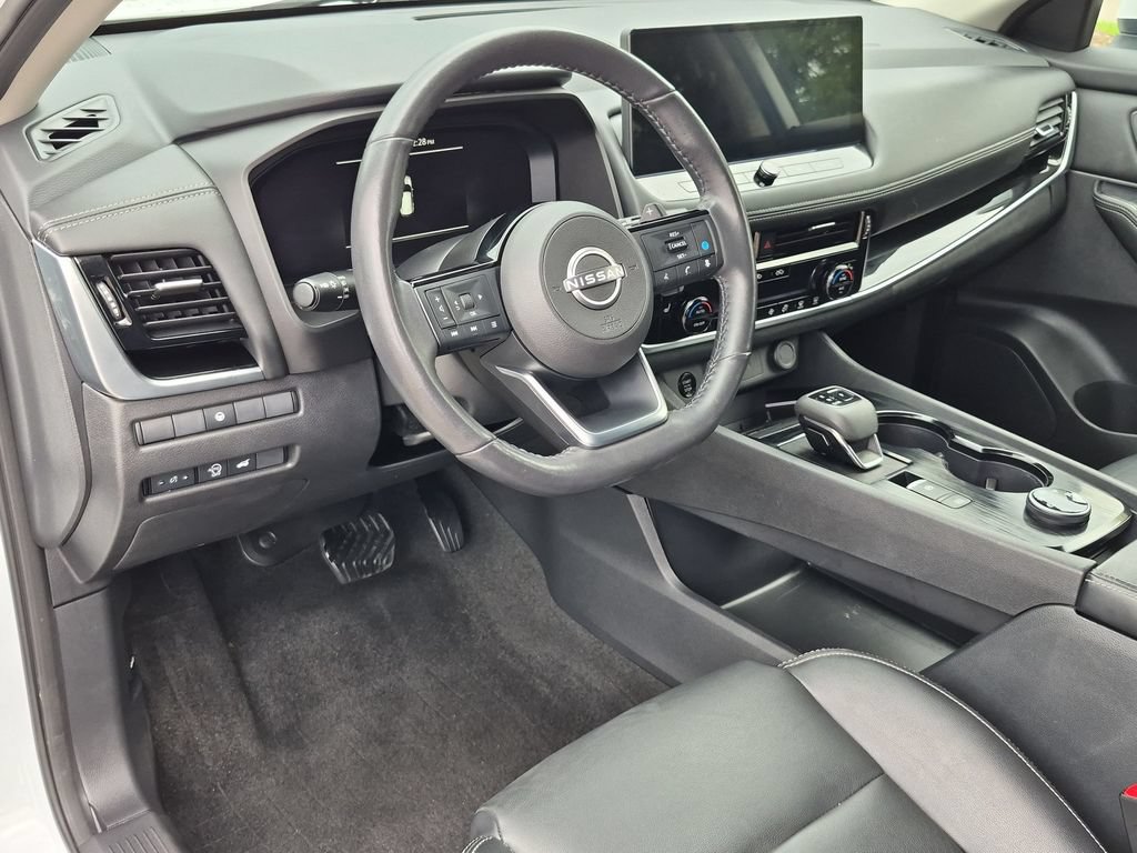Used 2024 Nissan Rogue SL w/ SL Premium Package AWD/4WD image 11