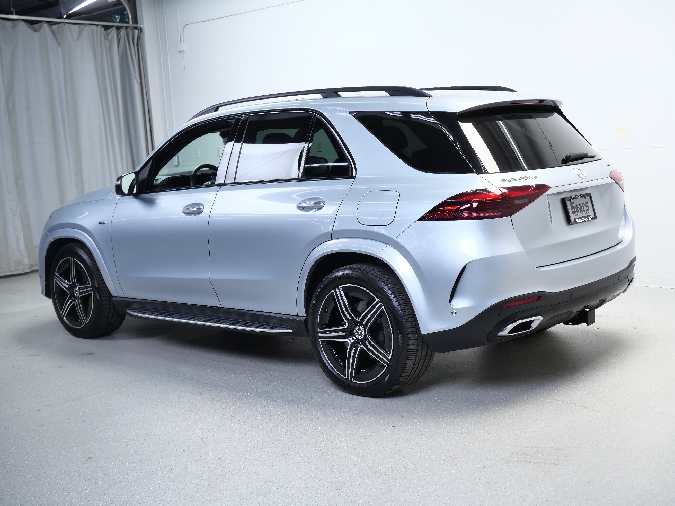 Certified 2025 Mercedes-Benz GLE 450e 4MATIC w/ AMG Line Exterior image 11