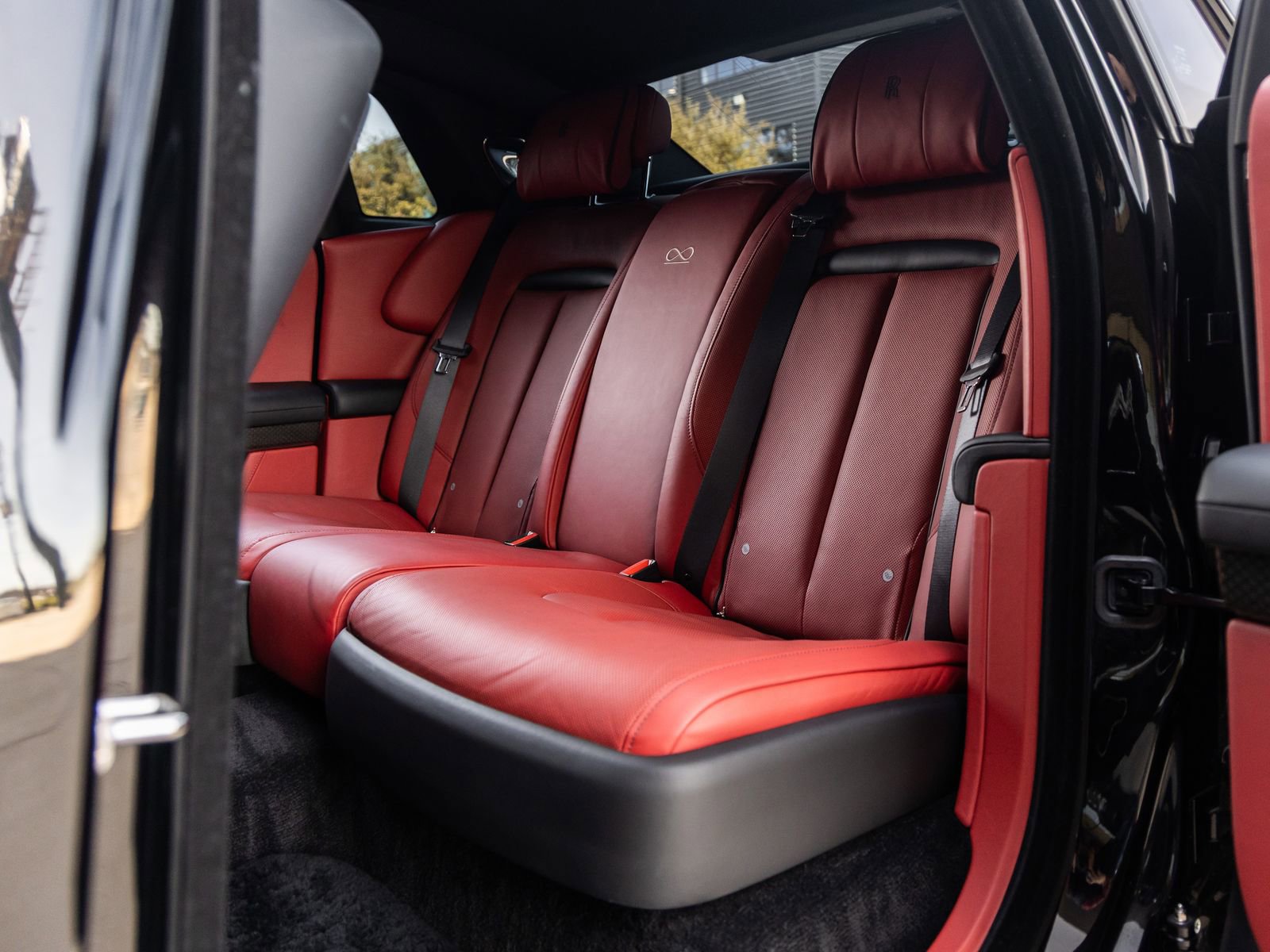 Certified 2022 Rolls-Royce Ghost Black Badge image 50