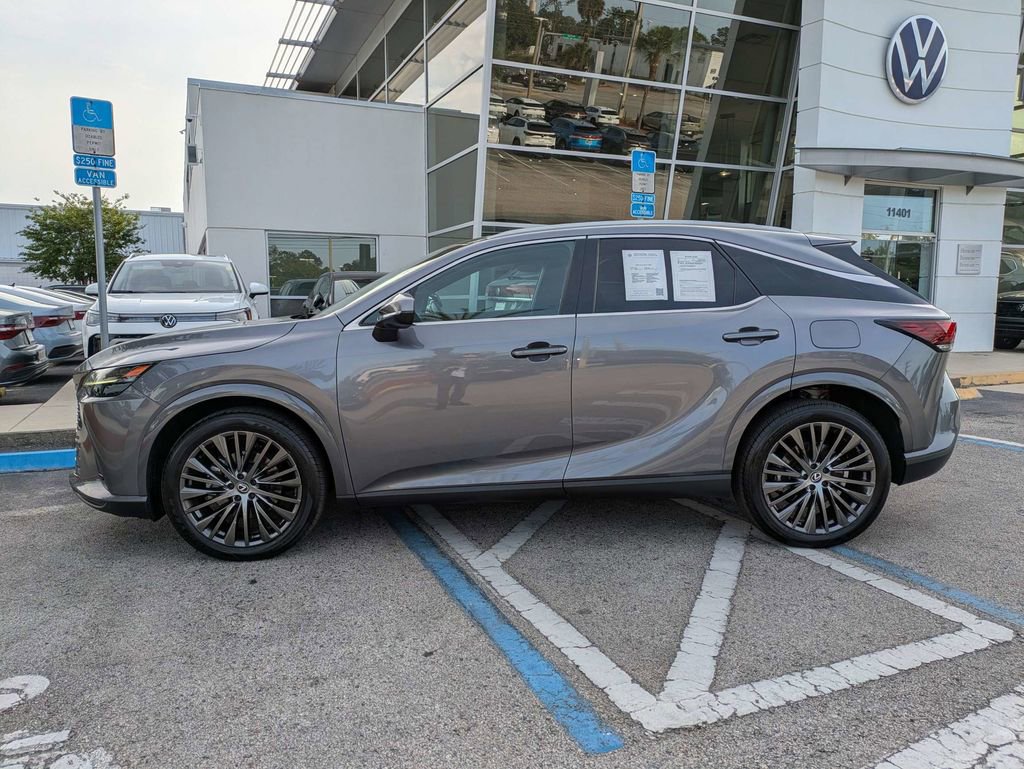 Used 2023 Lexus RX 350 w/ Accessory Package (2T) AWD/4WD image 3