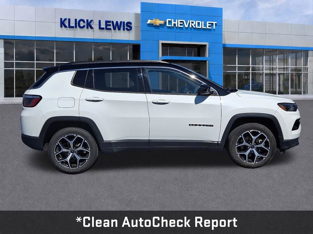 Used 2025 Jeep Compass Limited image 9