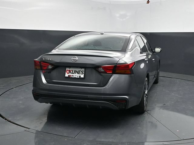 Used 2025 Nissan Altima 2.5 SV FWD image 7