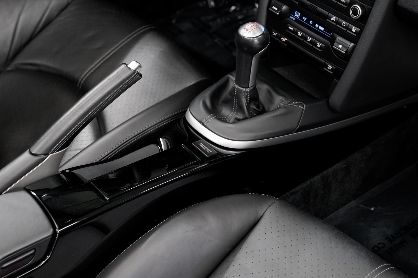 Used 2011 Porsche Boxster Spyder RWD image 26