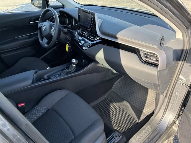 Used 2021 Toyota C-HR LE FWD image 32