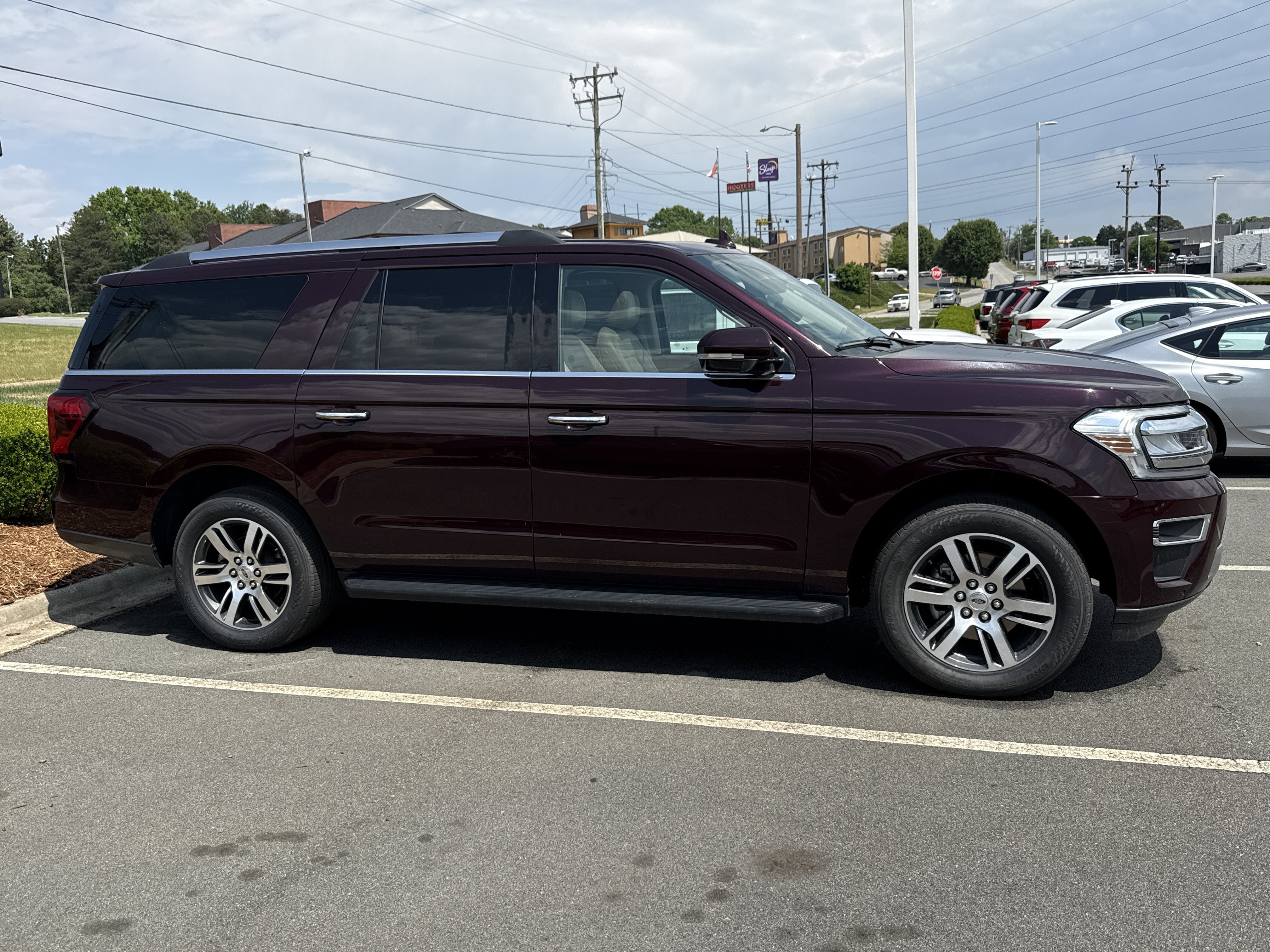 Used 2024 Ford Expedition Max Limited RWD image 11