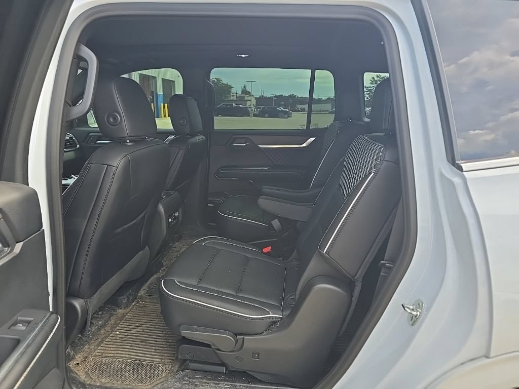 Used 2026 GMC Acadia Denali w/ Super Cruise Package AWD/4WD image 13