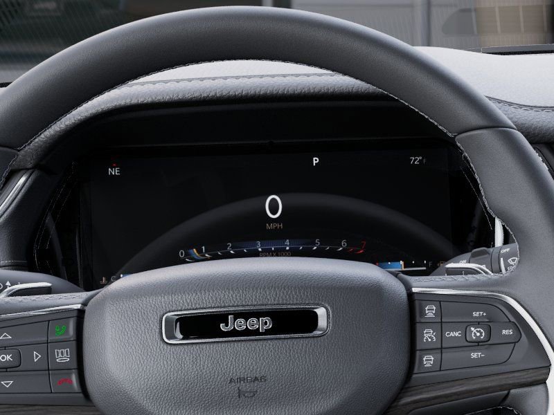 New 2025 Jeep Grand Cherokee Limited w/ Black Appearance Package AWD/4WD image 17