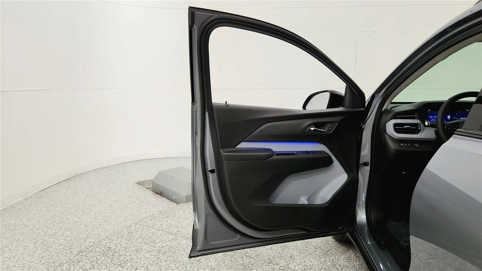 New 2027 Chevrolet Bolt RS w/ Technology Package FWD image 33