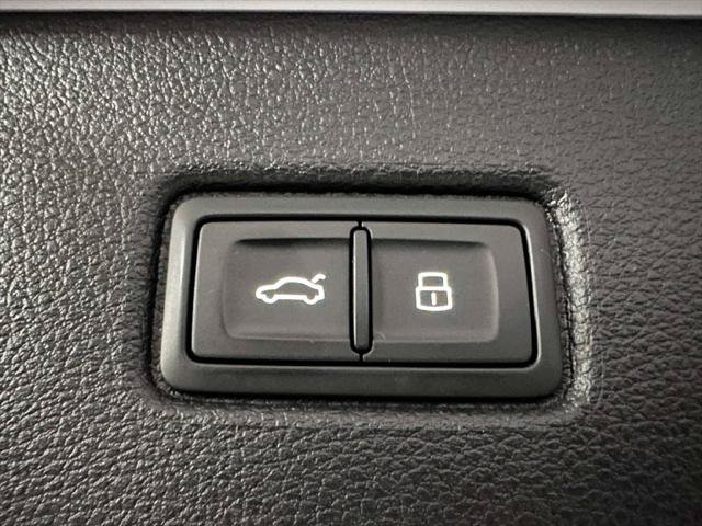 Used 2023 Audi Q7 3.0T Premium AWD/4WD image 9