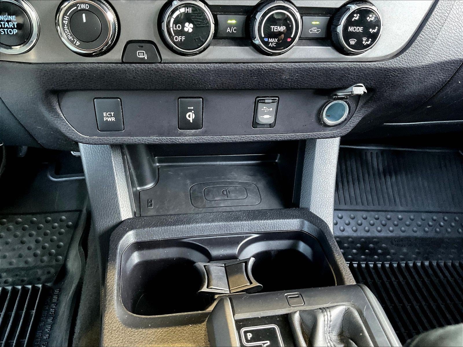 Used 2017 Toyota Tacoma TRD Off-Road w/ Tow Package (A/T) AWD/4WD image 16