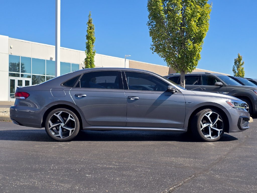 Used 2022 Volkswagen Passat 2.0T R-Line FWD image 23